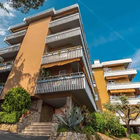 Le Petit Bleu, Terre Marine Apartment *