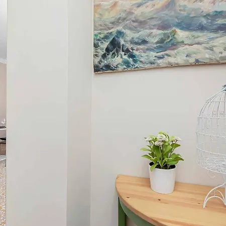 Le Petit Bleu, Terre Marine ホテル レーリチ